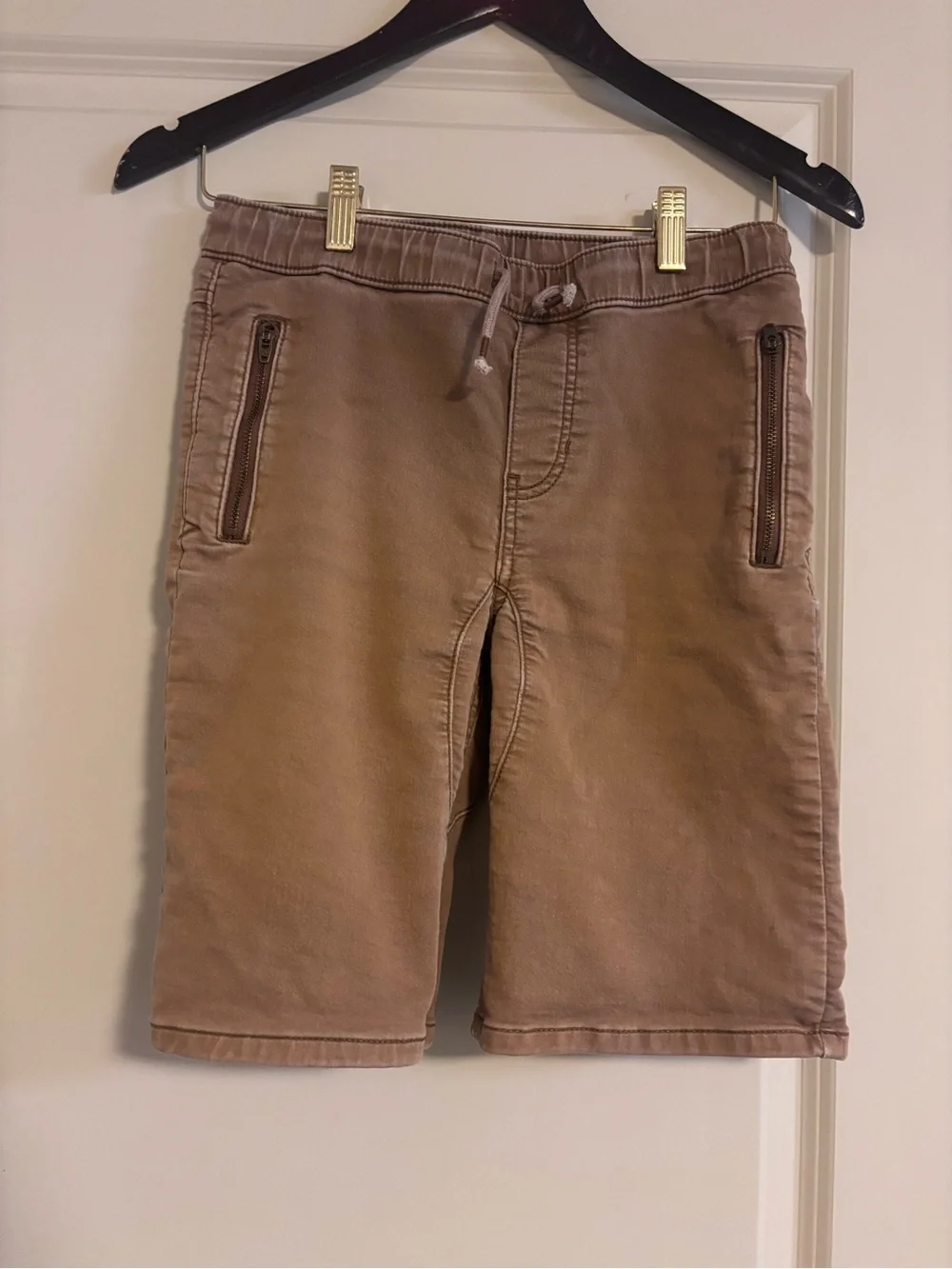 Boys Casual Drawstring Shorts in Taupe